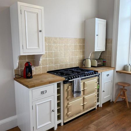 Beautiful & Bright 2 Bed Flat Murrayfield 에든버러 외부 사진