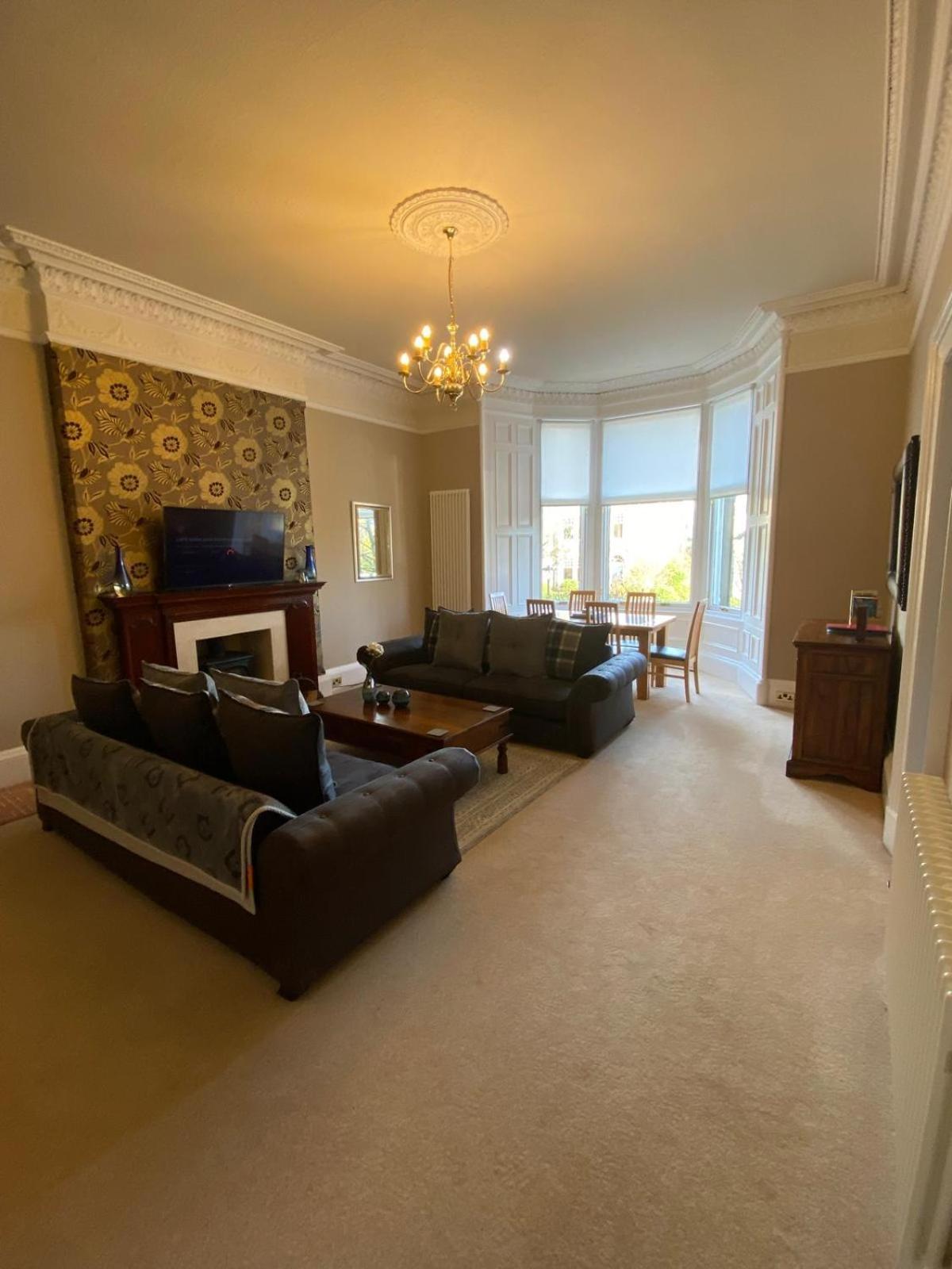 Beautiful & Bright 2 Bed Flat Murrayfield 에든버러 외부 사진