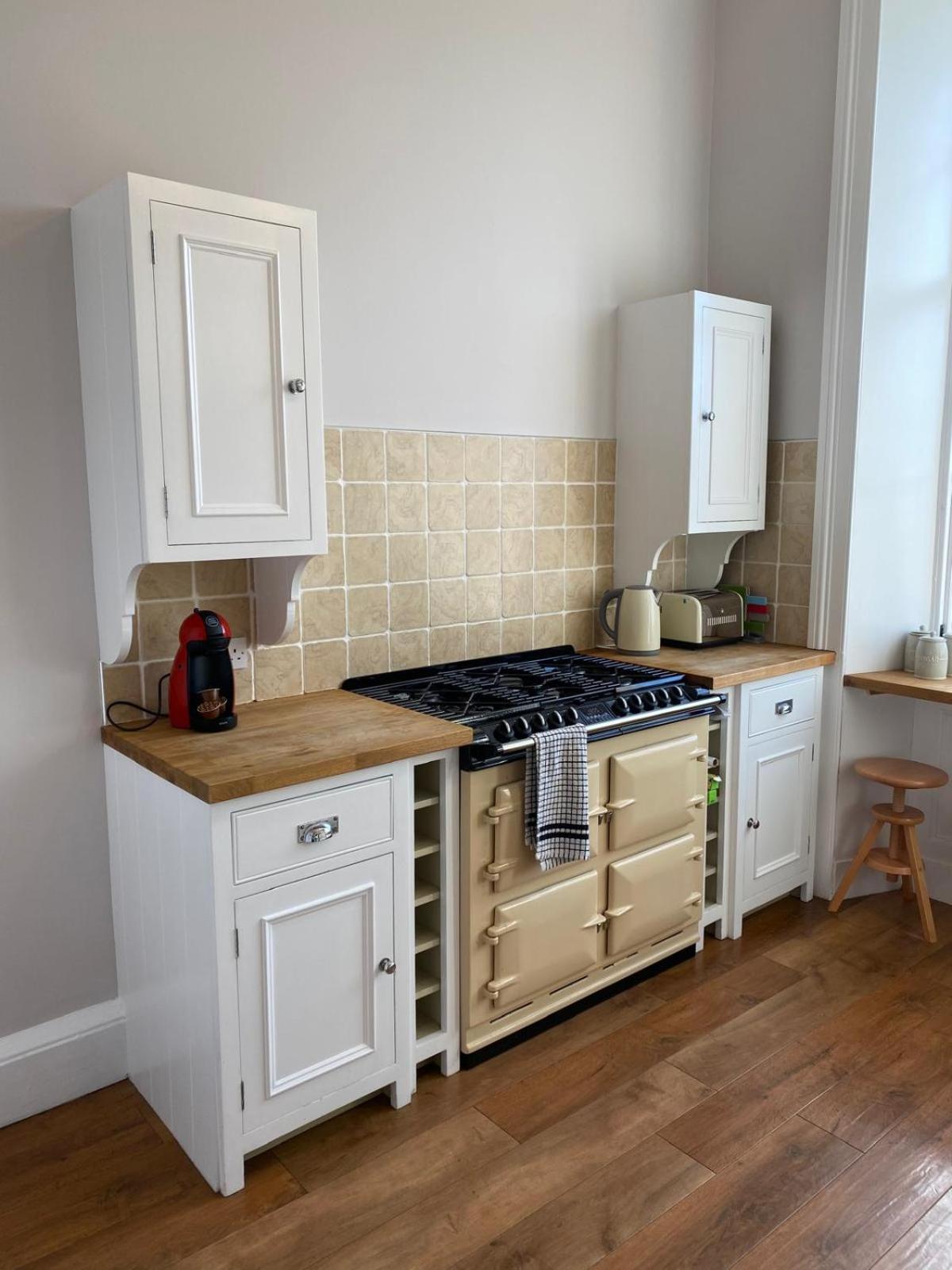 Beautiful & Bright 2 Bed Flat Murrayfield 에든버러 외부 사진