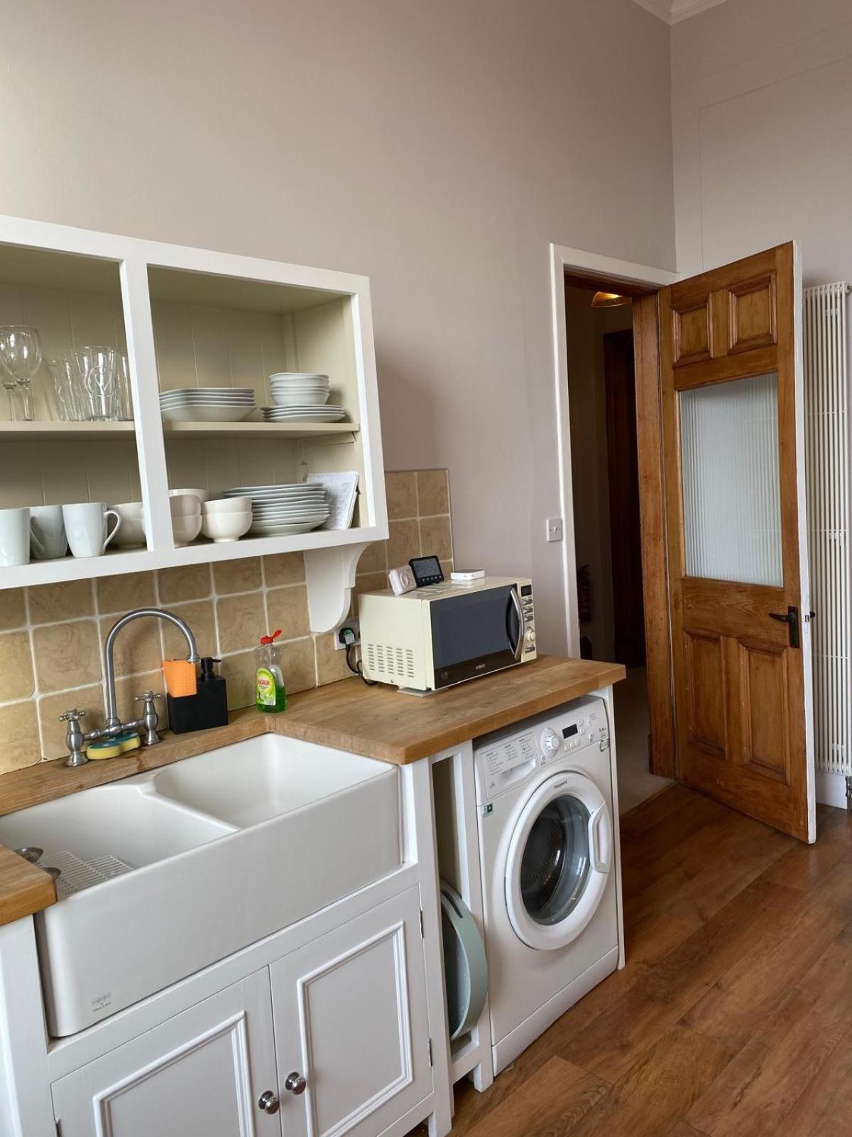 Beautiful & Bright 2 Bed Flat Murrayfield 에든버러 외부 사진