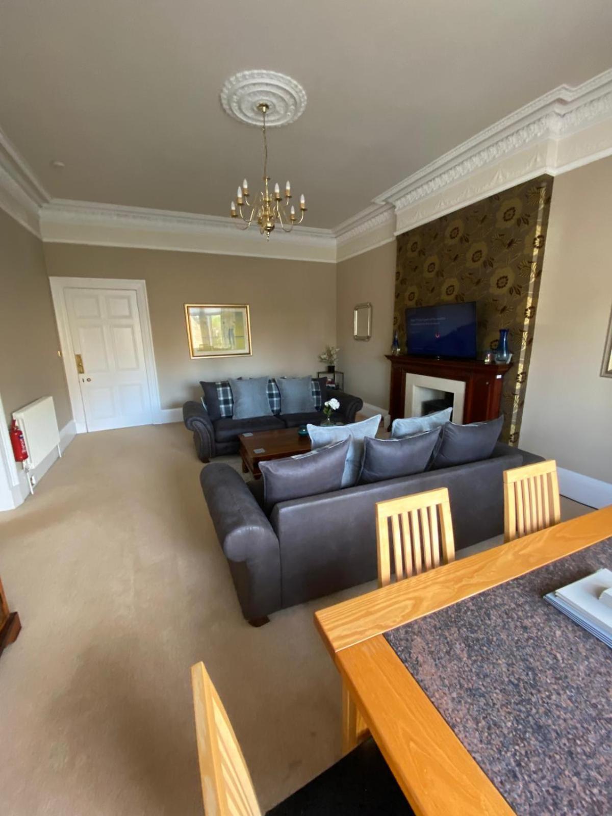 Beautiful & Bright 2 Bed Flat Murrayfield 에든버러 외부 사진